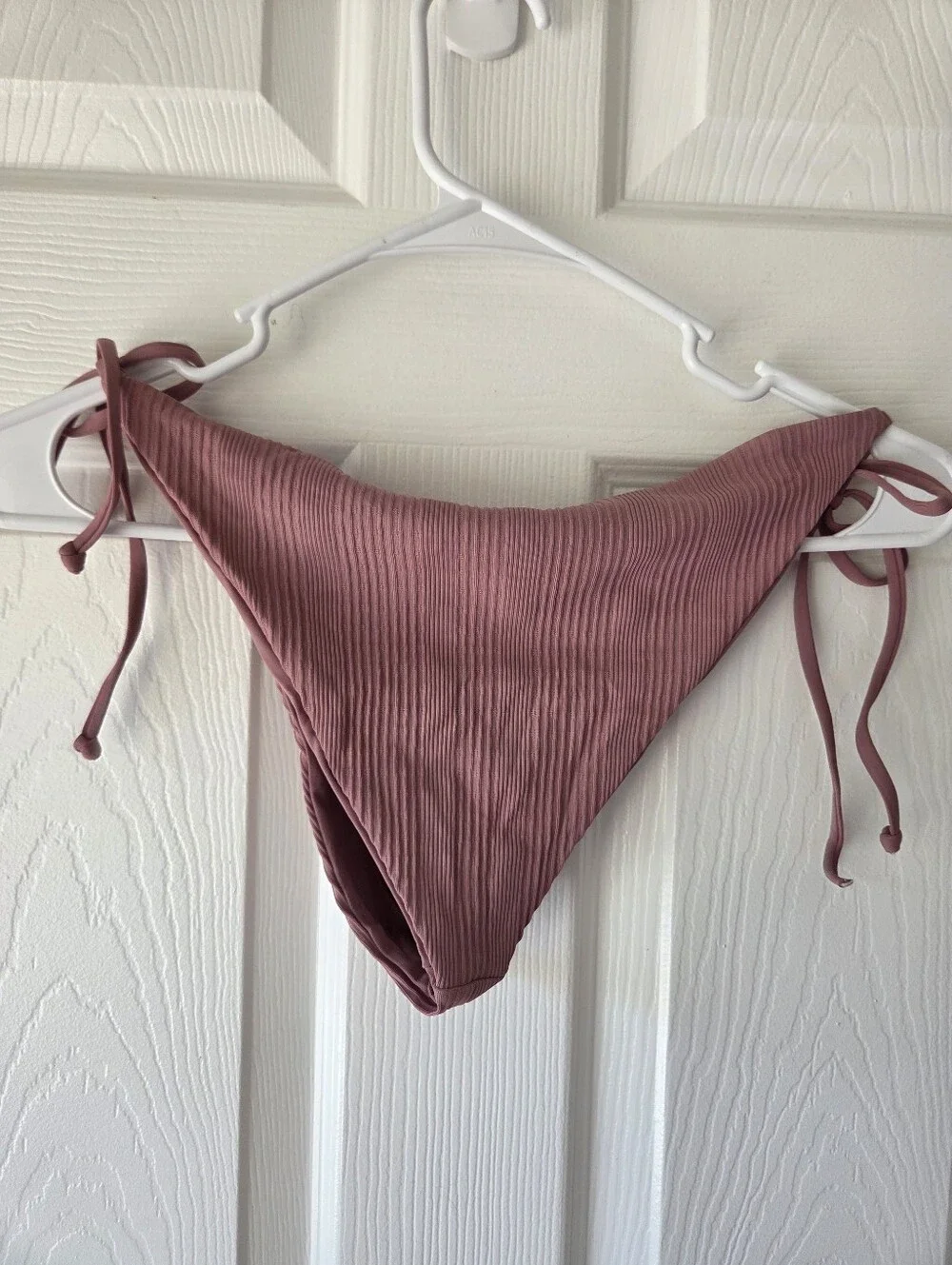 LSpace Bikini Bottom Sz L Pink Mauve Lily Side Tie NWT $88 L*Space Beach Resort